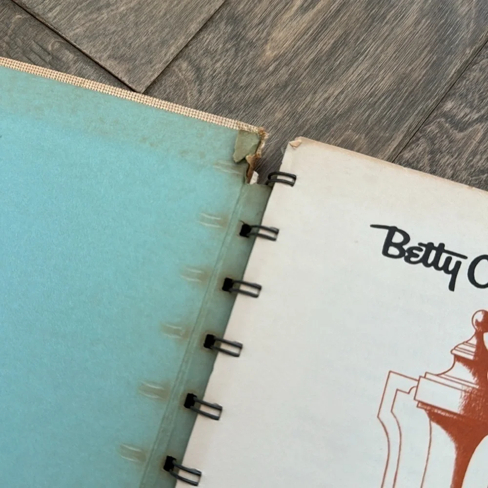 Betty Crockers Vintage Guide To Easy Entertaining Cookbook First Edition 1959